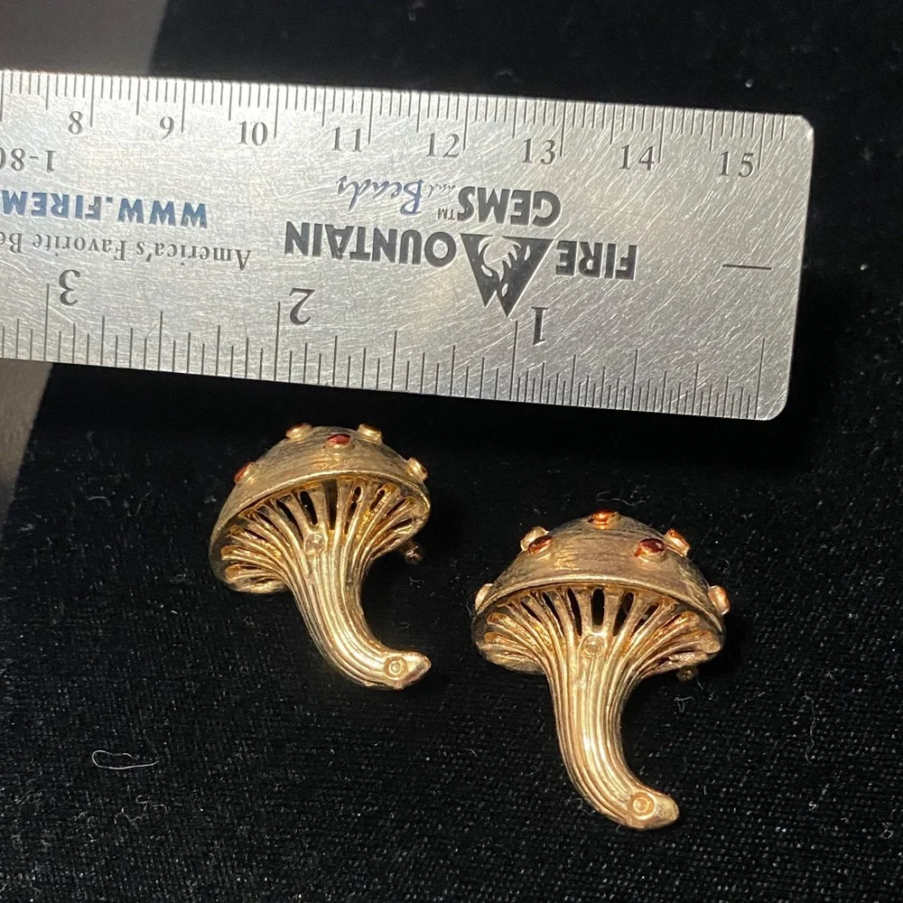 Taiwan marked vintage pair of gold tone Mushroom Brooches